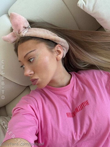 Loenihadi nude photo 85