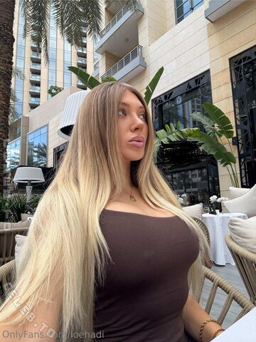 Loenihadi nude photo 2