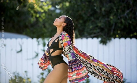 Logan Browning Hot (13 photos)