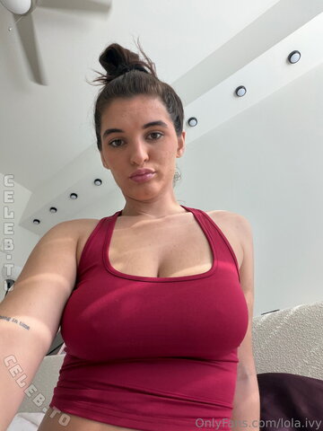 lola ivy nude photo 30