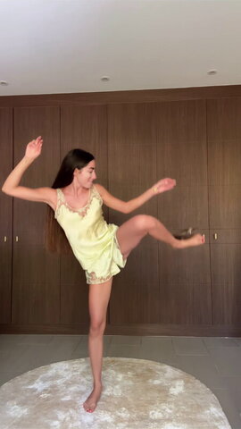 Lola Lolita nude photo 4
