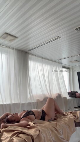 Lola Odusoga nude photo 13