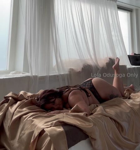 Lola Odusoga nude photo 11