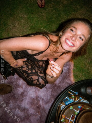 Lola Weippert photo 5