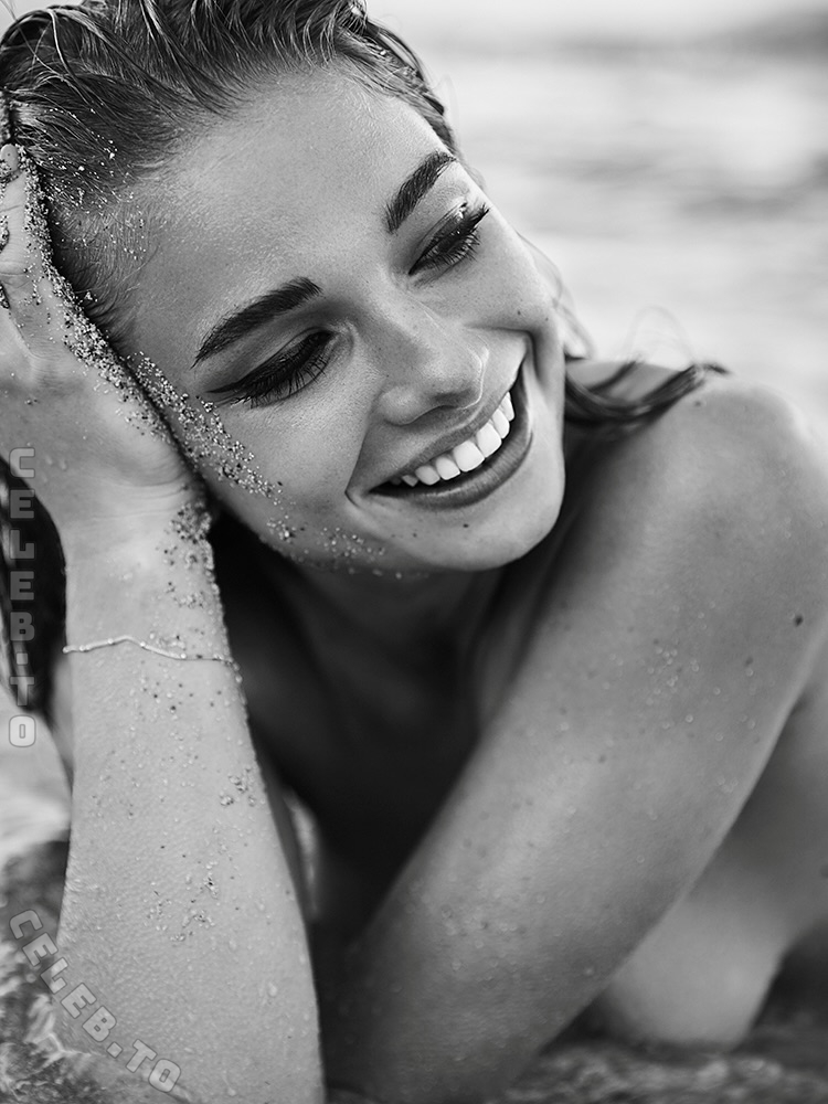 Lola Weippert nude photo 5