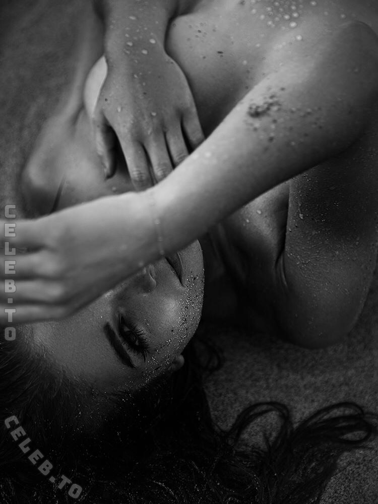 Lola Weippert nude photo 8