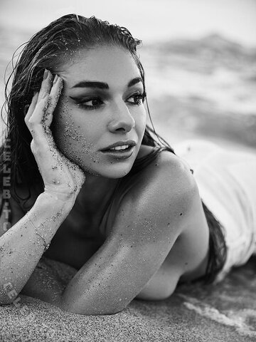Lola Weippert nude photo 18