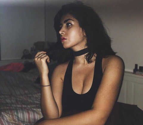 lola_ameri nude photo 6