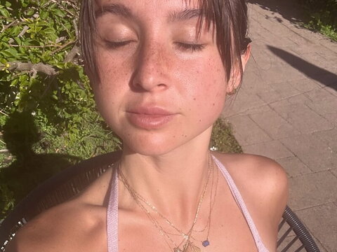 Lolaastevens nude photo 10