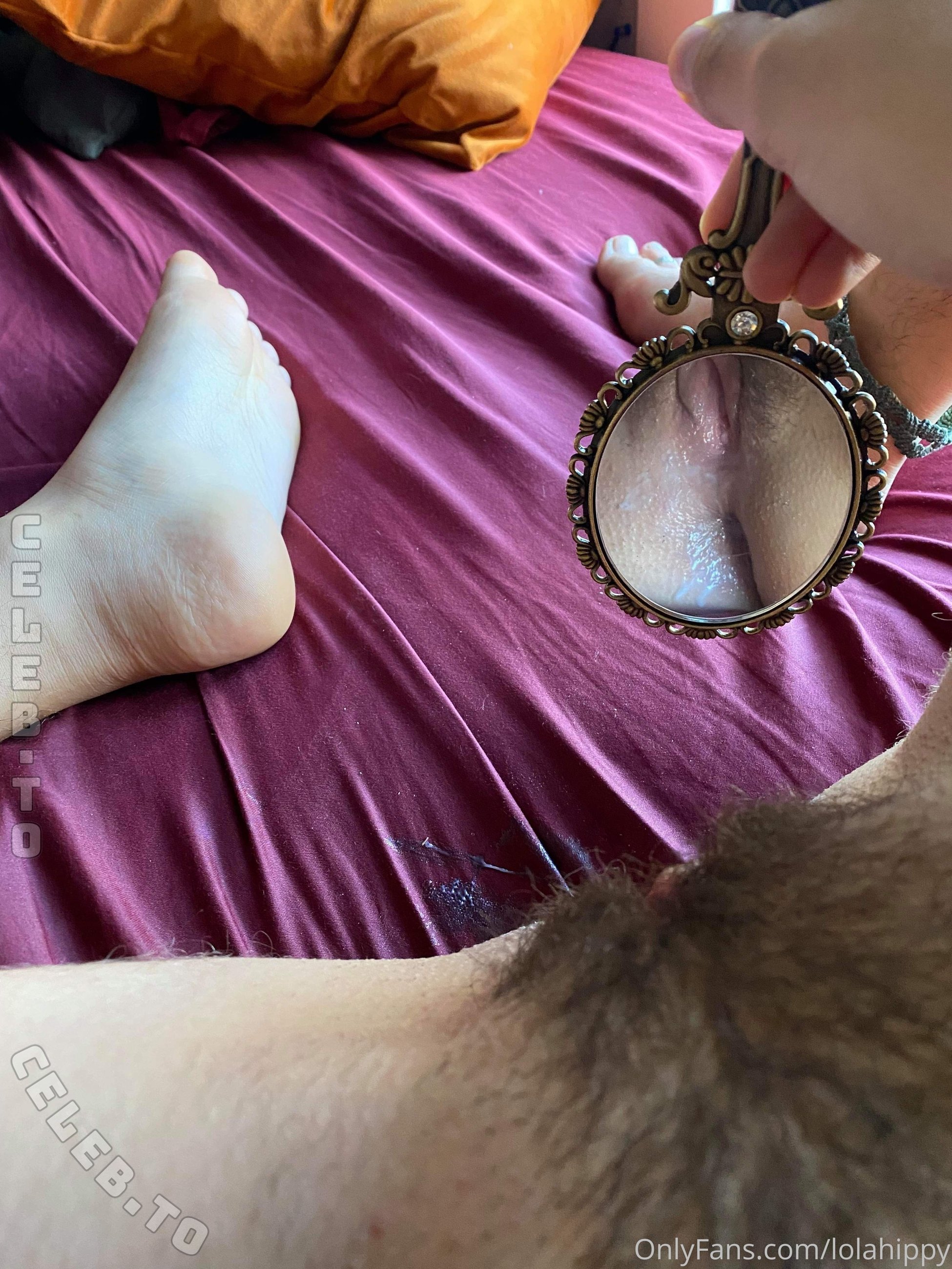 lolahippy nude photo 1