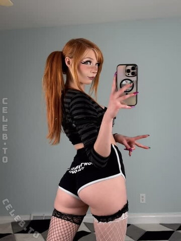 lolaluvgood nude photo 2