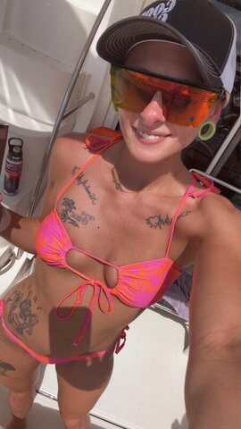 lolariley69 Fresh (24 photos)