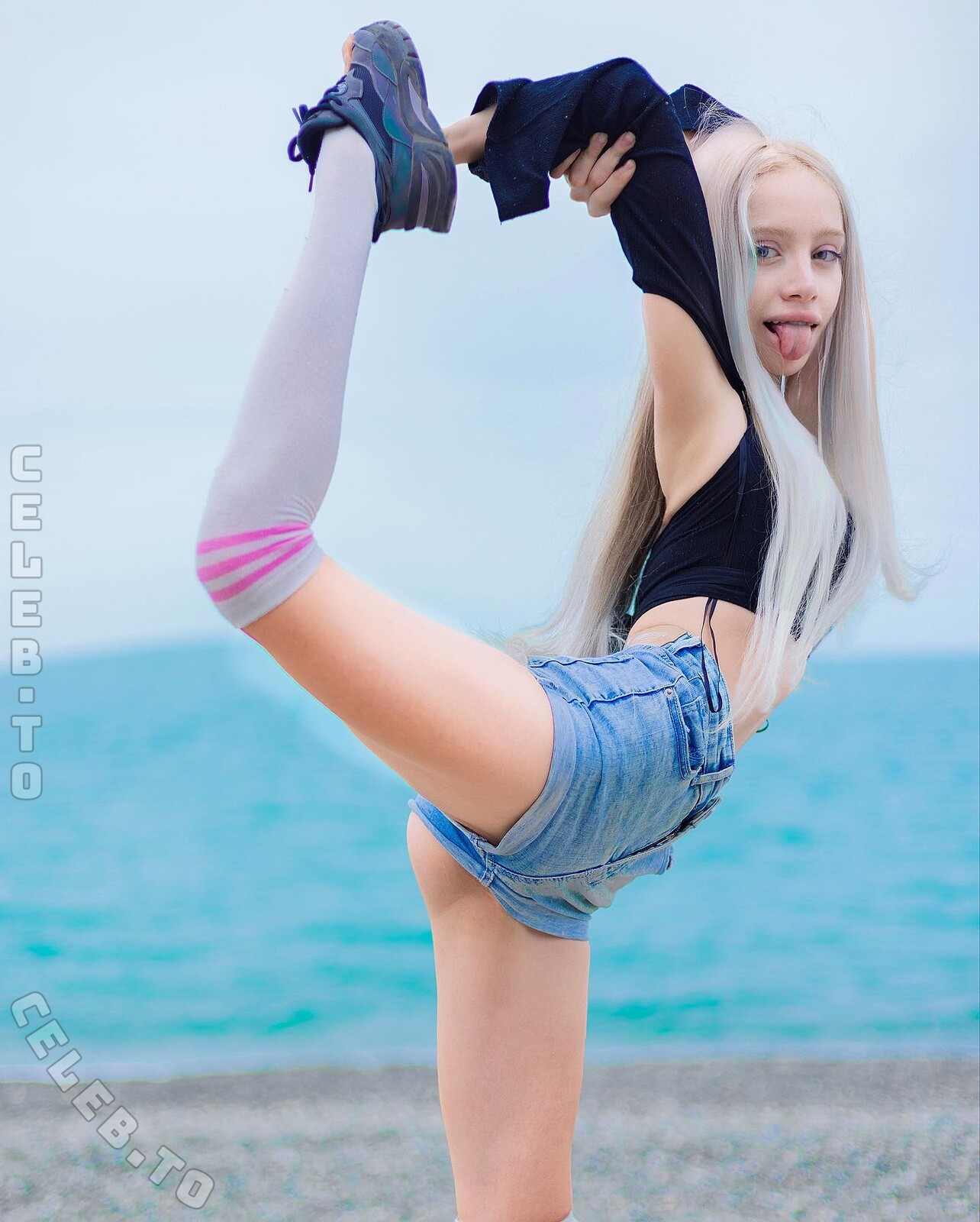 Lolibela nude photo 2