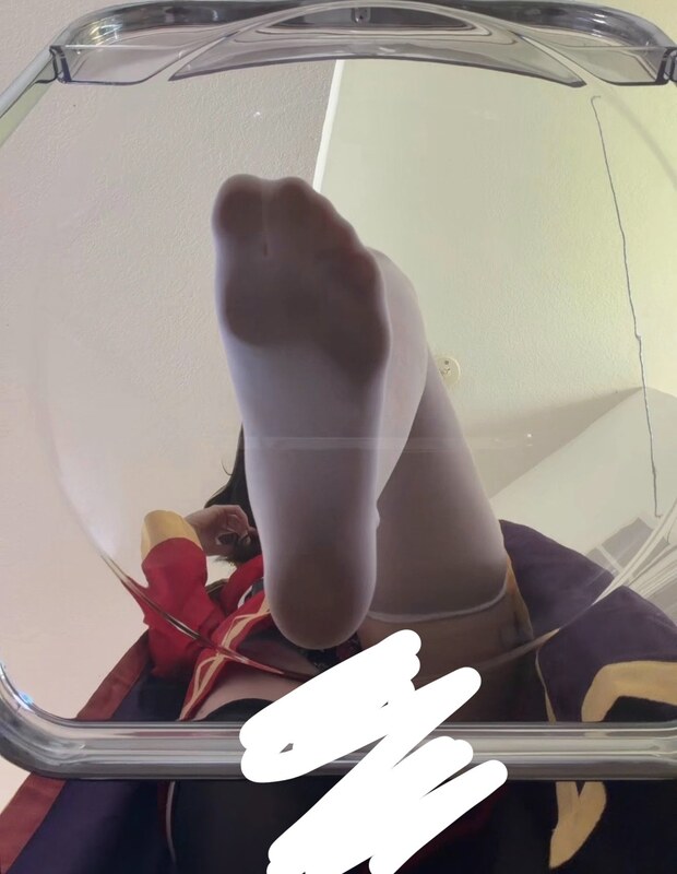 lolyomie nude photo 2