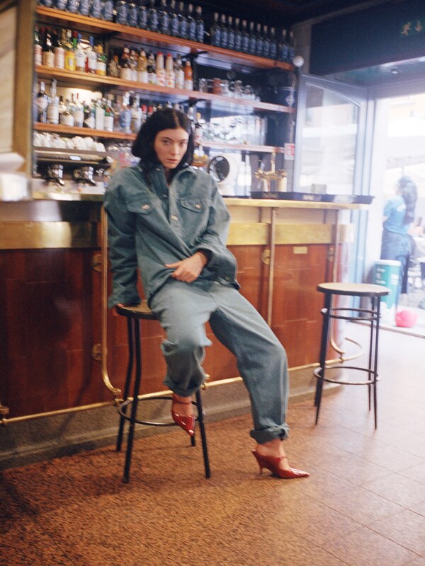 Lorde nude photo 7