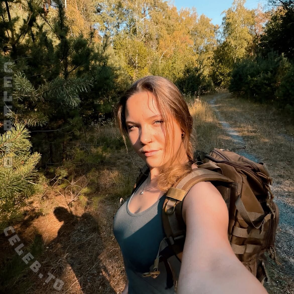 Loreena Unterwegs nude photo 1