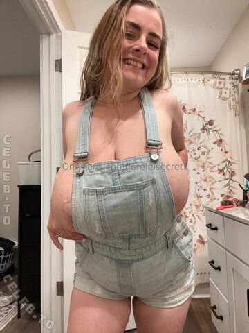 Lorelei Wilfong nude photo 19