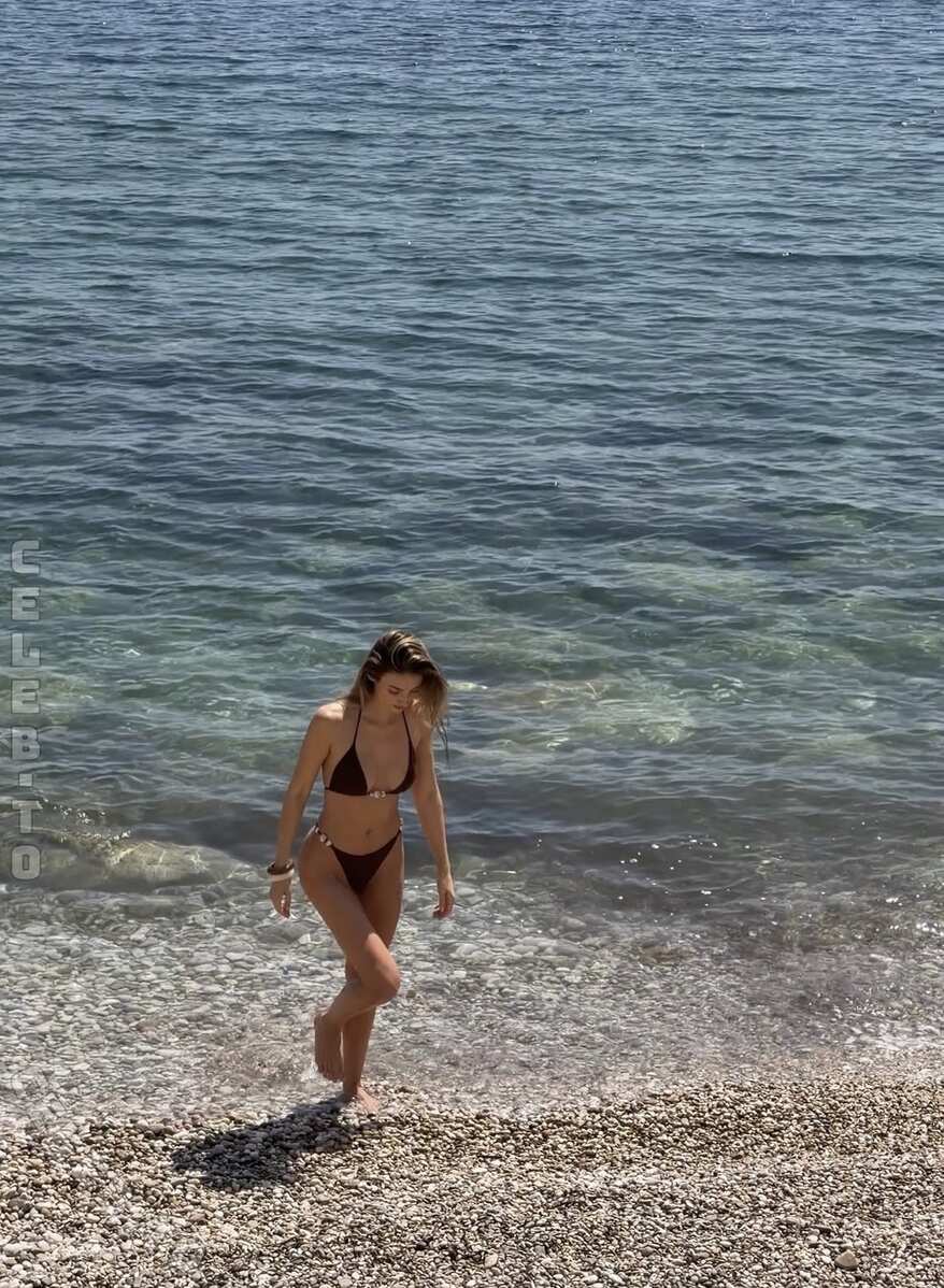Lorena Rae nude photo 4