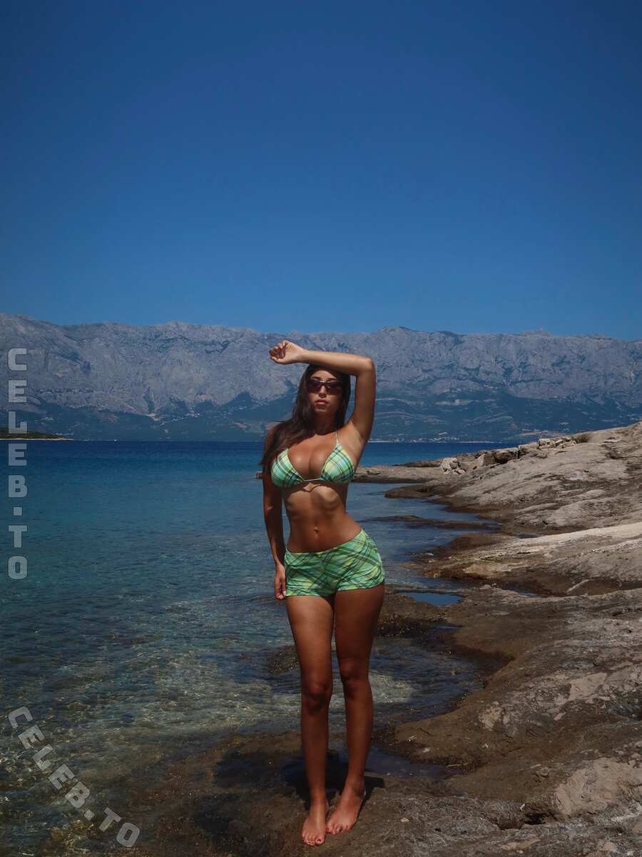 lorena.sim nude photo 19