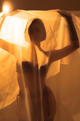 Lotie Cox nude photo 33