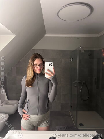 Lotta – From the DMs - in the shower