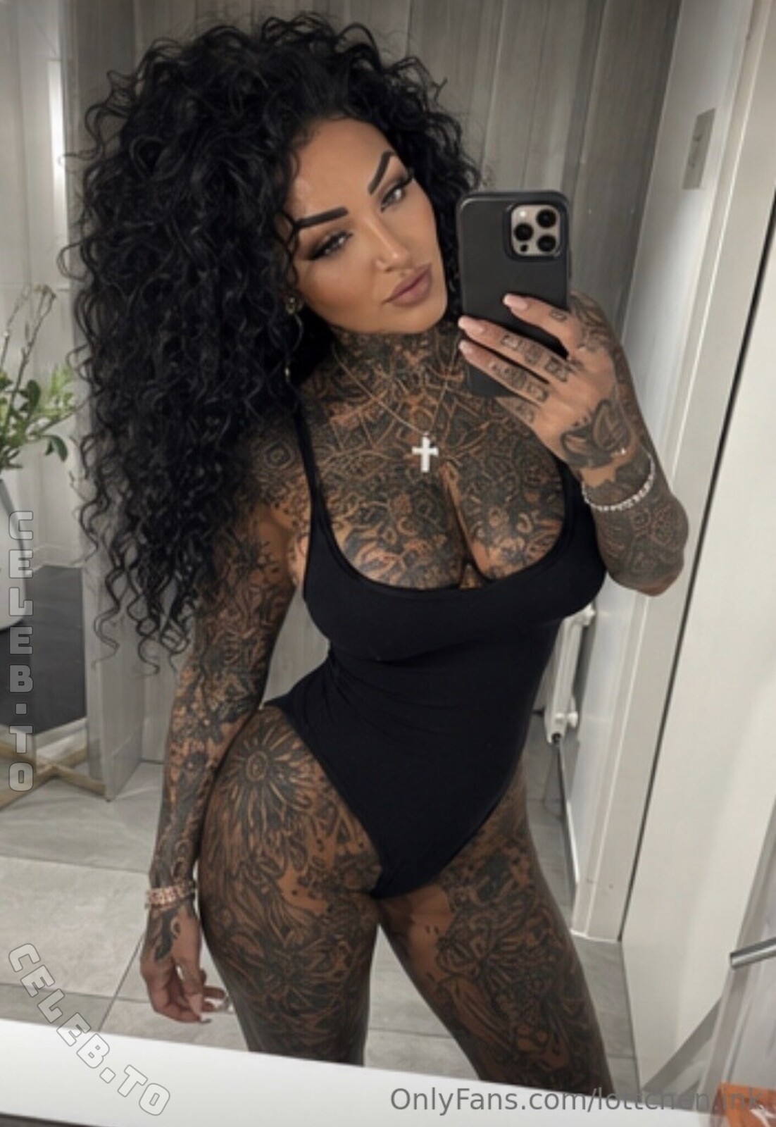 Lottchen_ink nude photo 2