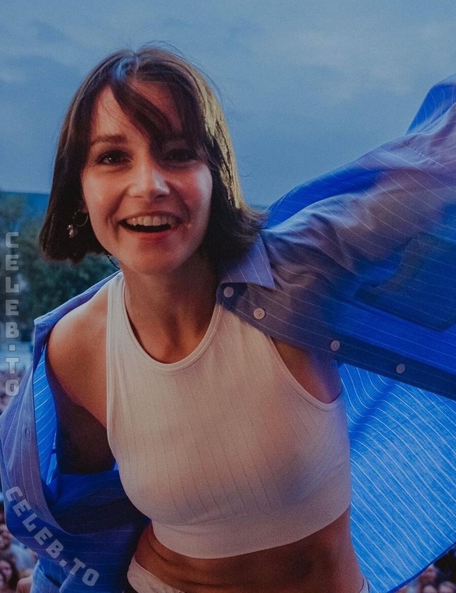 LOTTE (musikvonlotte) nude photo 4