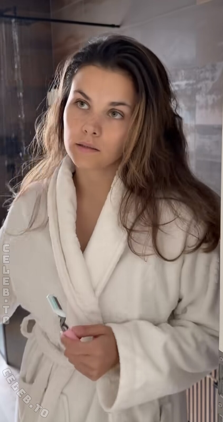Louisa Masciullo nude photo 2