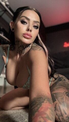 Louloubelle nude