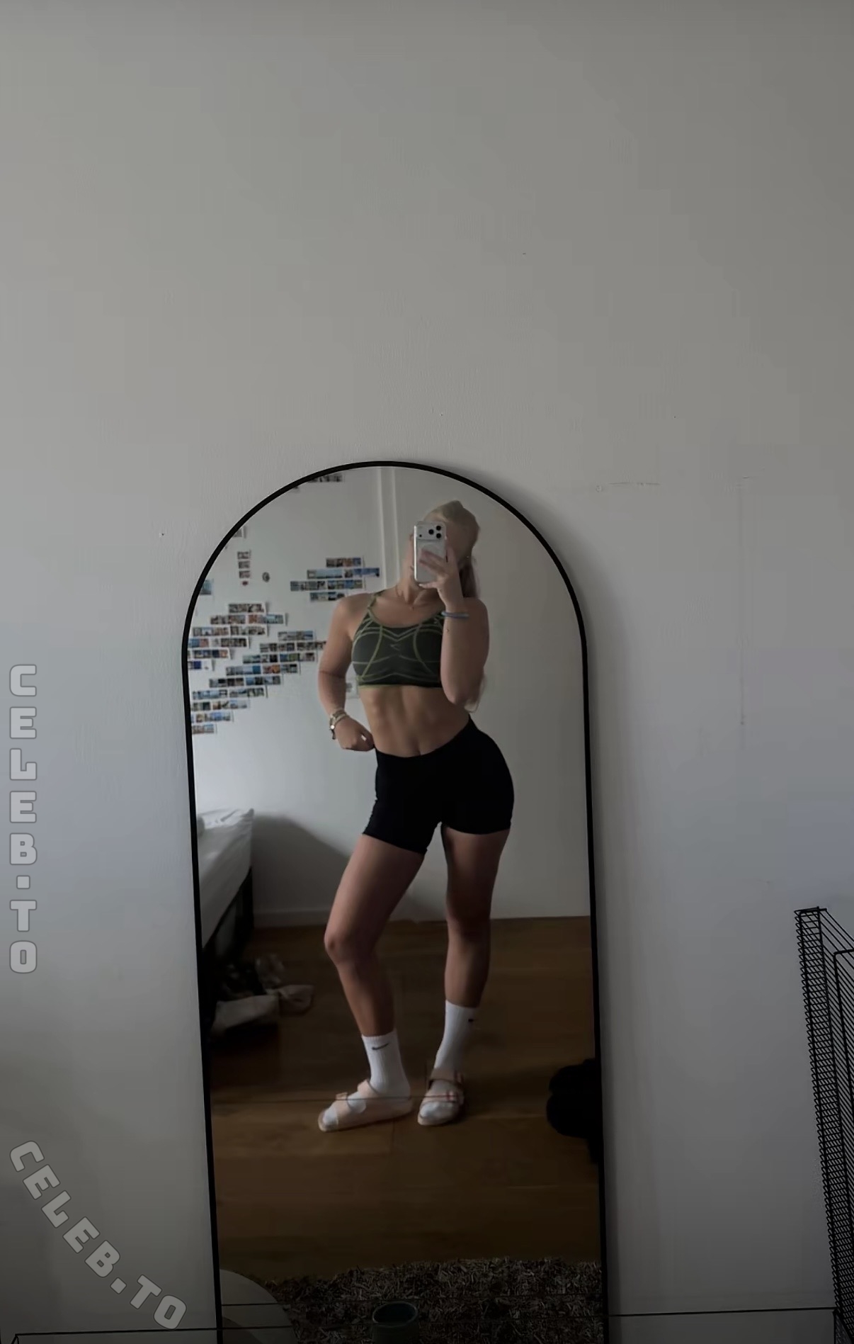 loulou_fbl nude photo 1