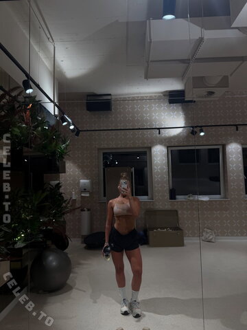 loulou_fbl nude photo 7