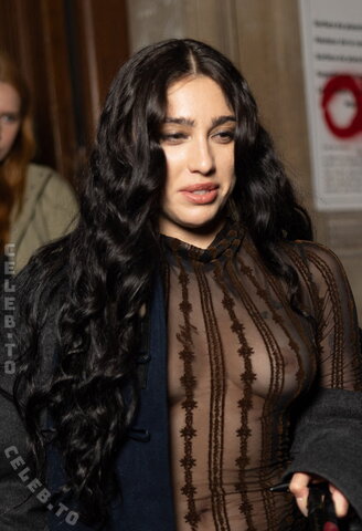 Lourdes Maria Ciccone Leon nude photo 4