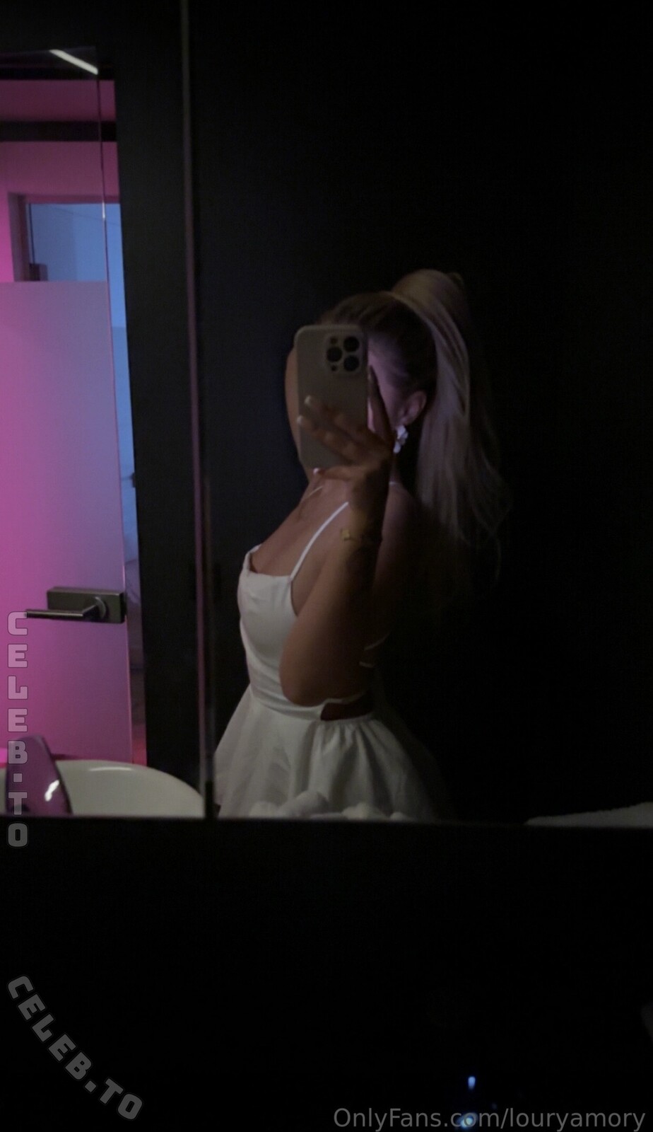 louryamory nude photo 1