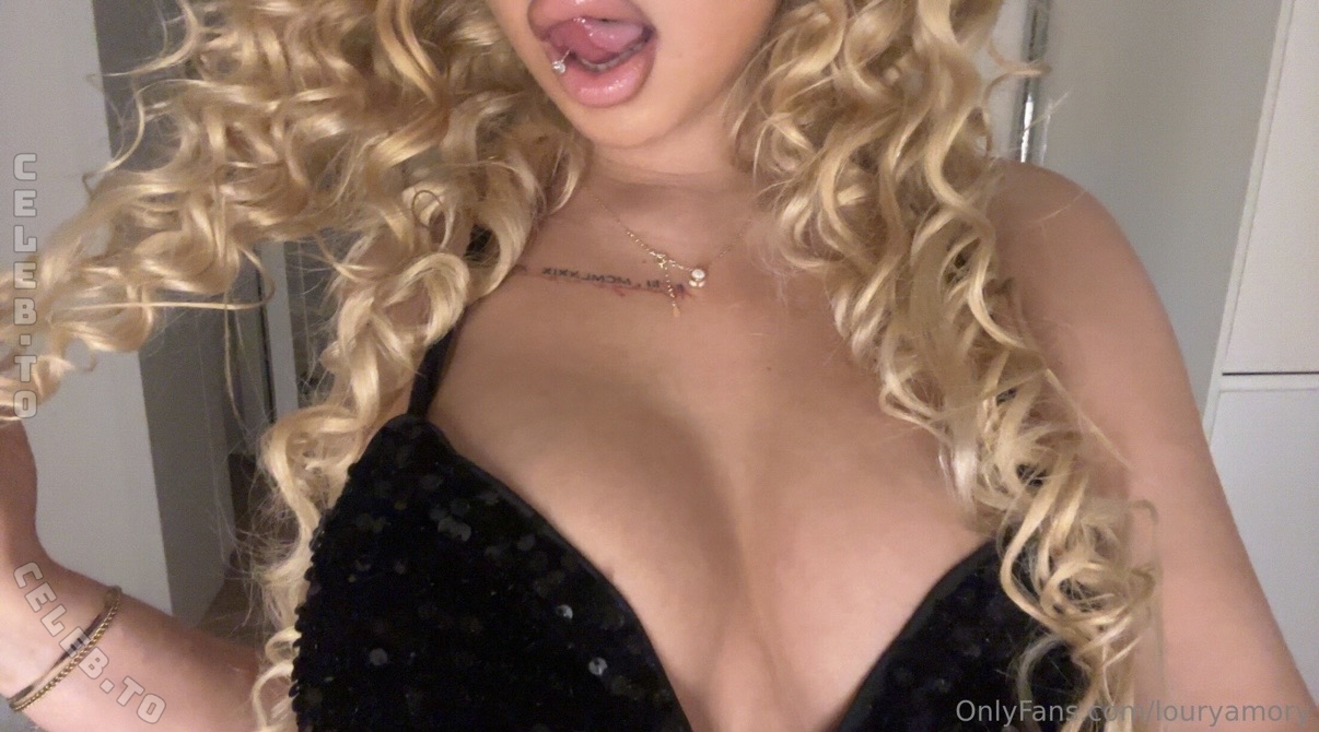 louryamory nude photo 1