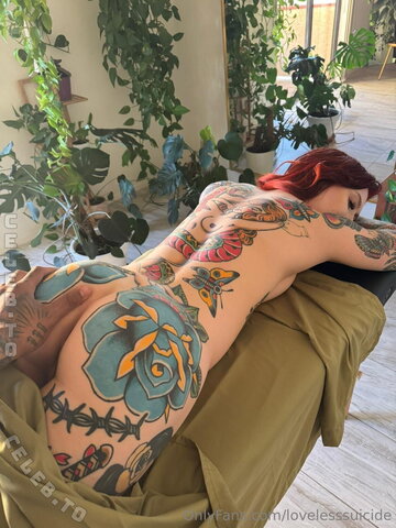 lovelesssuicide nude photo 17