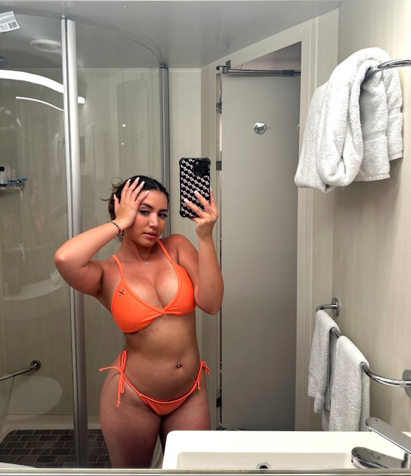 Lovenexy nude photo 5