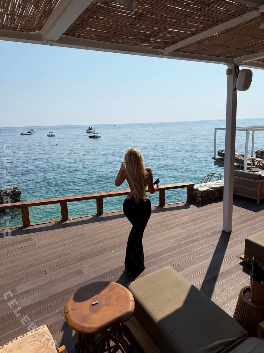 Luana Vjollca nude photo 8