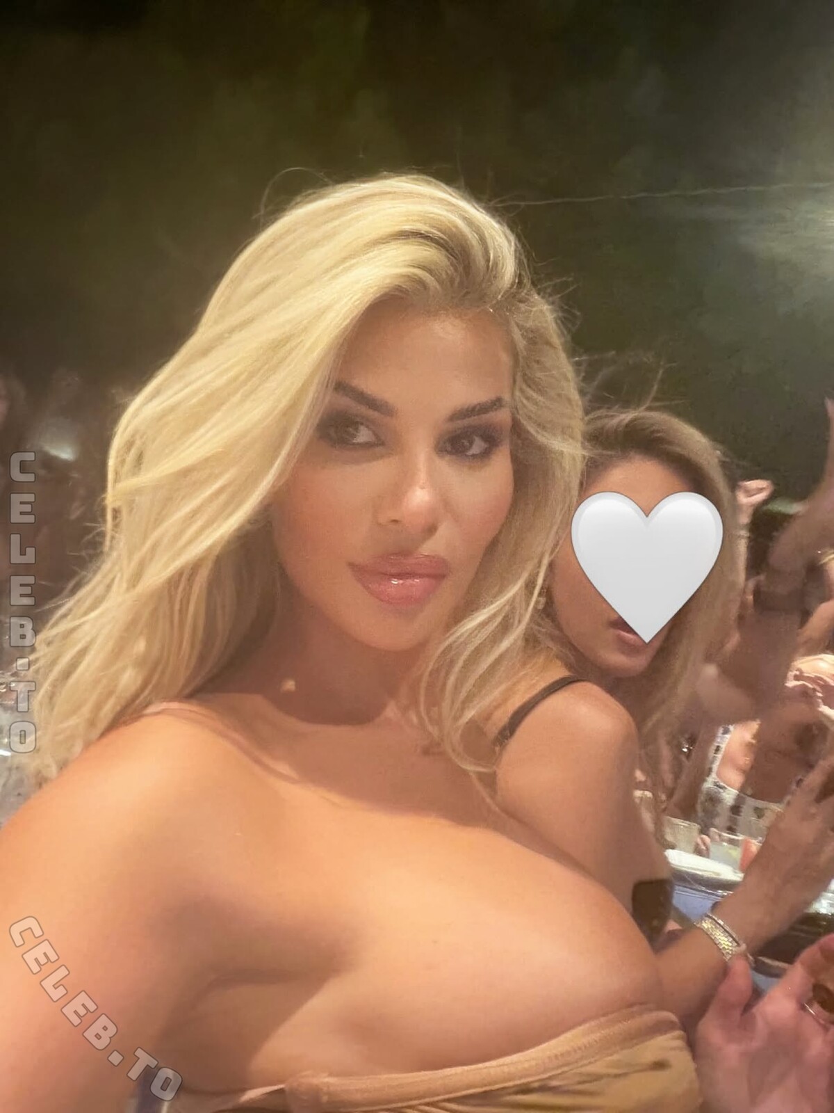 Luana Vjollca nude photo 6