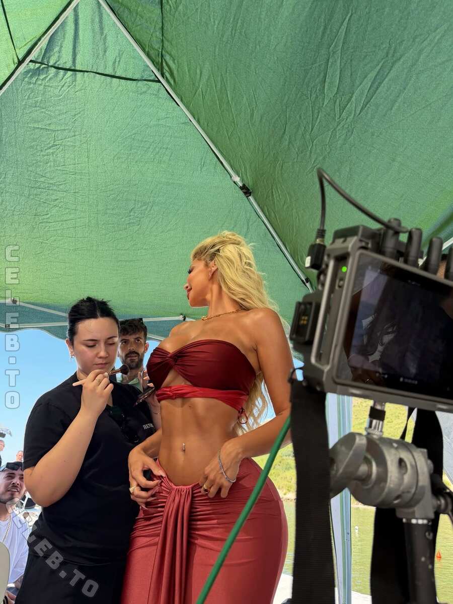 Luana Vjollca nude photo 3