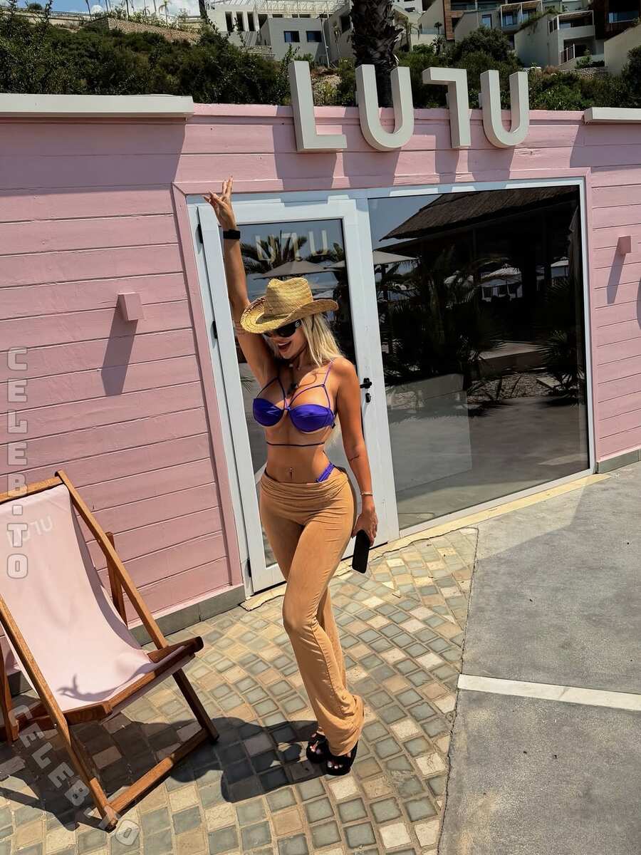 Luana Vjollca nude photo 1