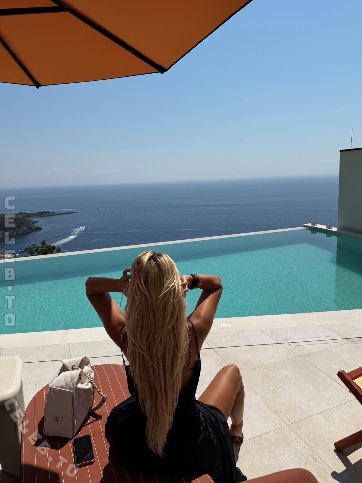 Luana Vjollca nude photo 6