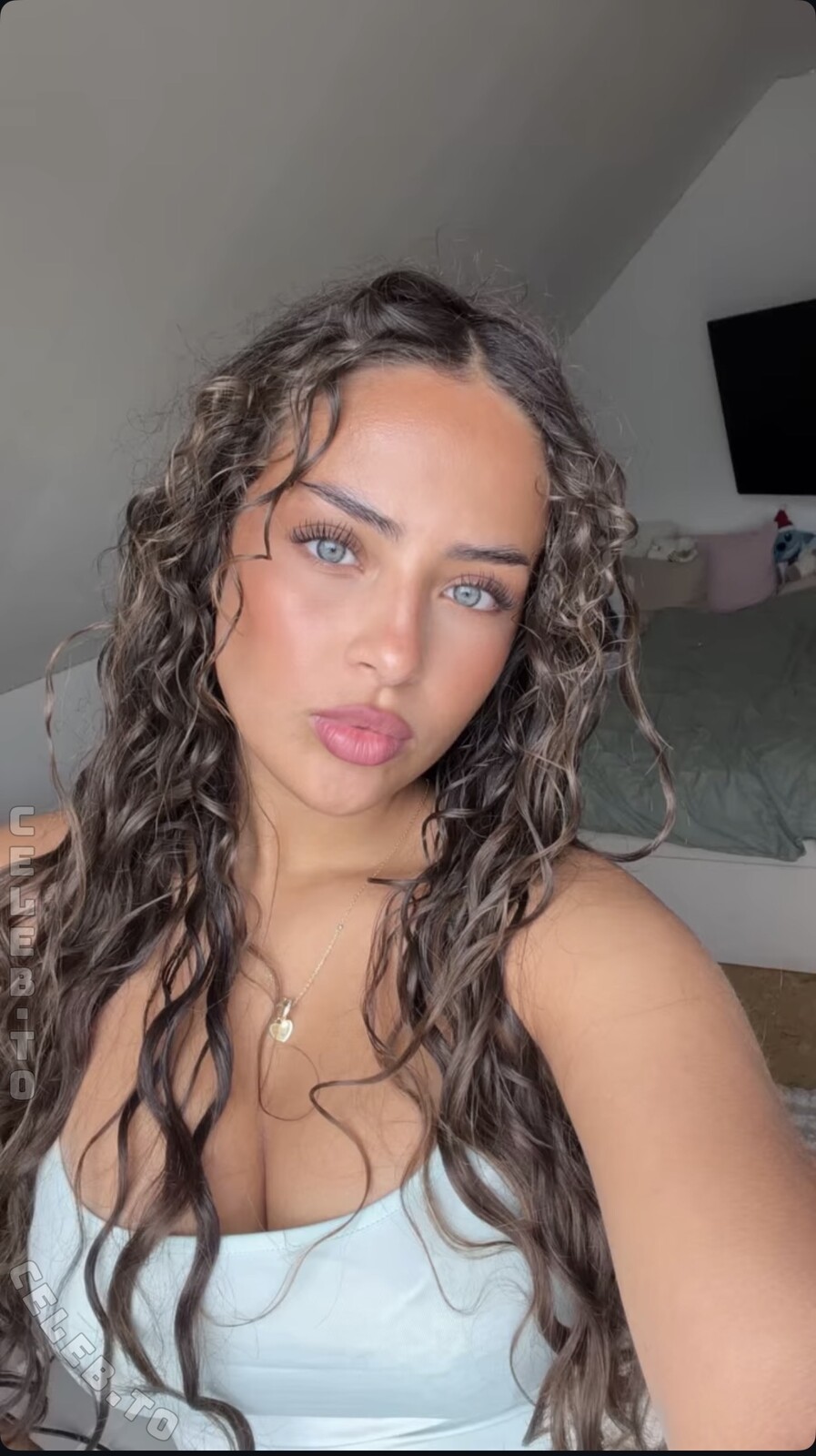 _luana_ktz nude photo 1