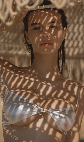 Lucia Bramani nude photo 4