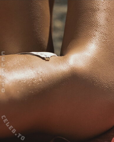Lucia Bramani nude photo 1