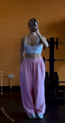 Lucia Leona nude photo 12