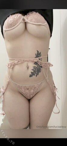 luciaaleyy nude photo 1