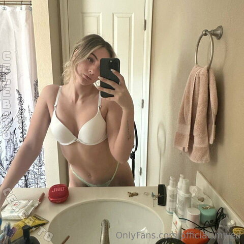 Lucien Lorraine nude photo 9