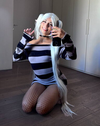 Lucrelisa nude photo 15
