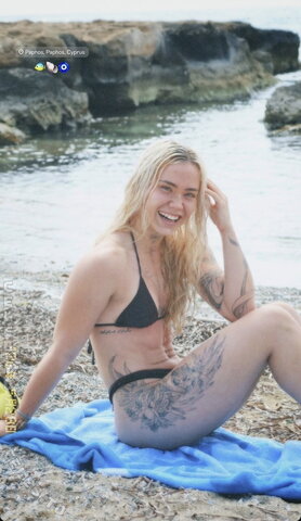 Lucy Fischer Sexy (2 photos)
