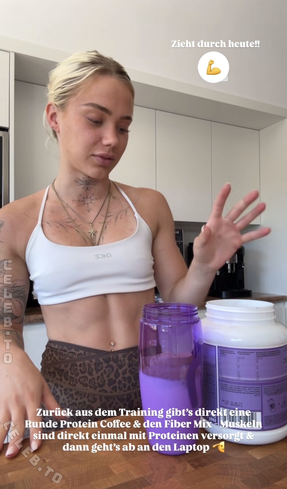 Lucy Fischer nude photo 3
